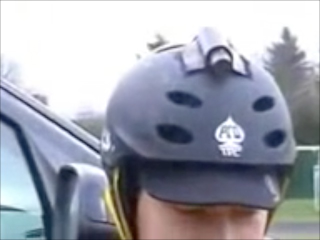 Die Bulletcam auf dem Helm