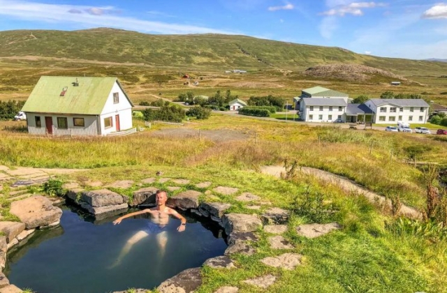 Guðrúnarlaug hot spring